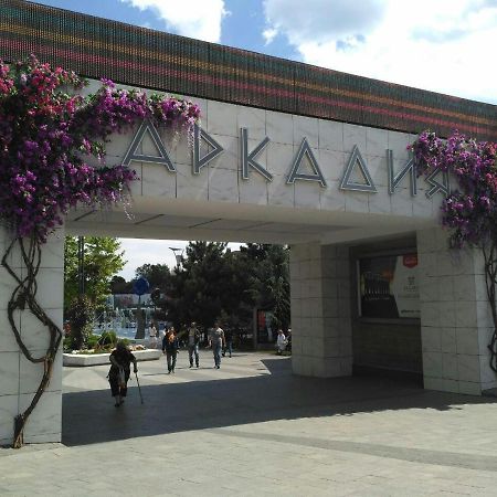 Arcadia Vip Apartments Sea View! Odesa Exterior photo
