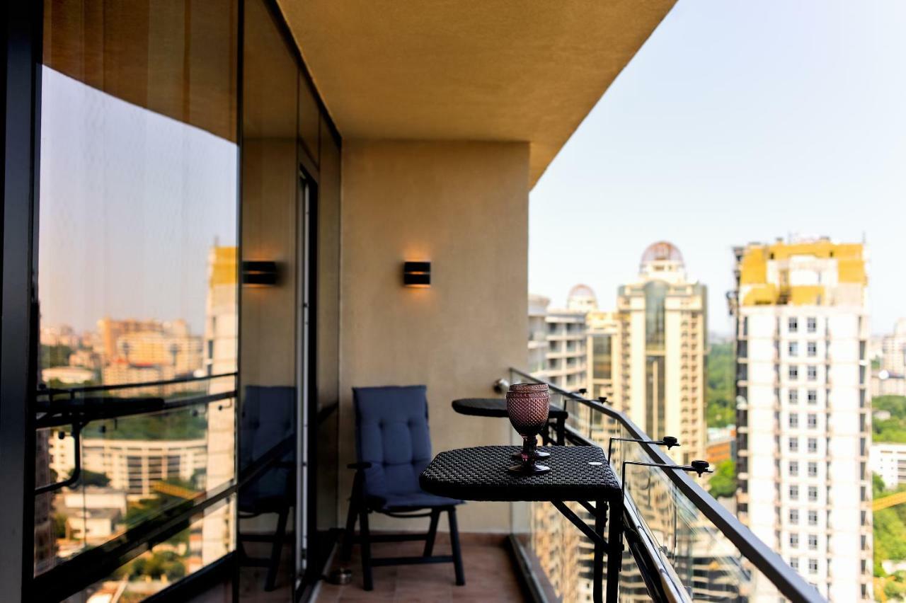 Arcadia Vip Apartments Sea View! Odesa Exterior photo