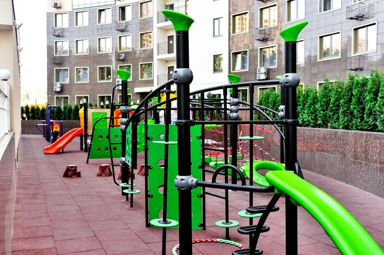 Arcadia Vip Apartments Sea View! Odesa Exterior photo