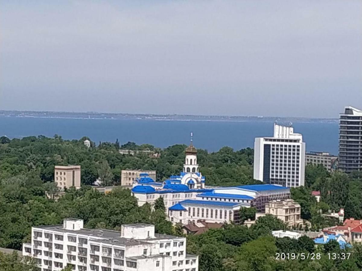 Arcadia Vip Apartments Sea View! Odesa Exterior photo