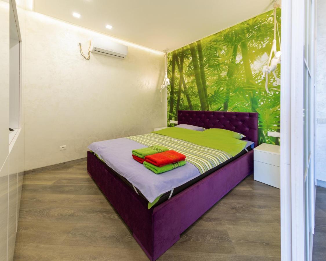 Arcadia Vip Apartments Sea View! Odesa Exterior photo