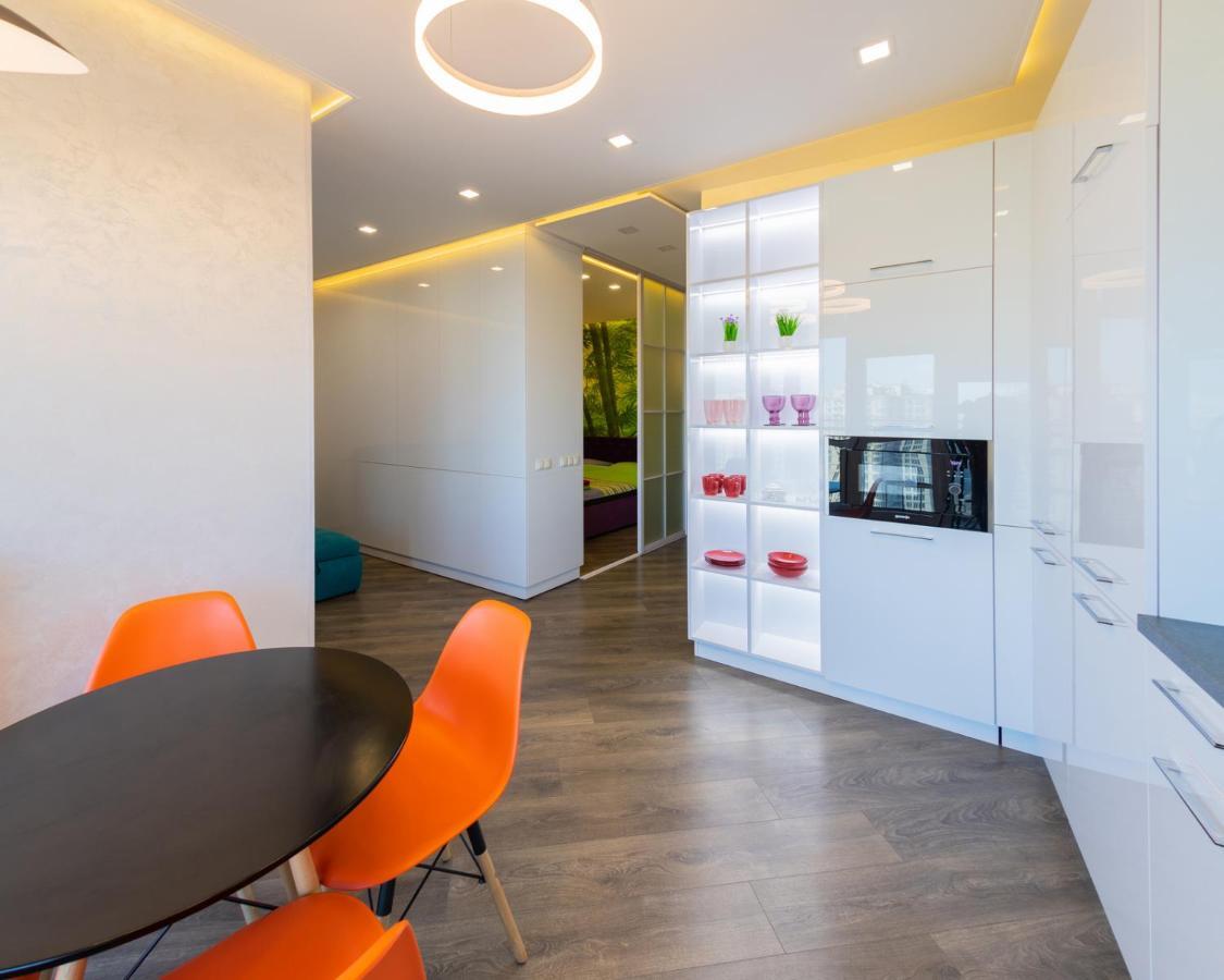Arcadia Vip Apartments Sea View! Odesa Exterior photo