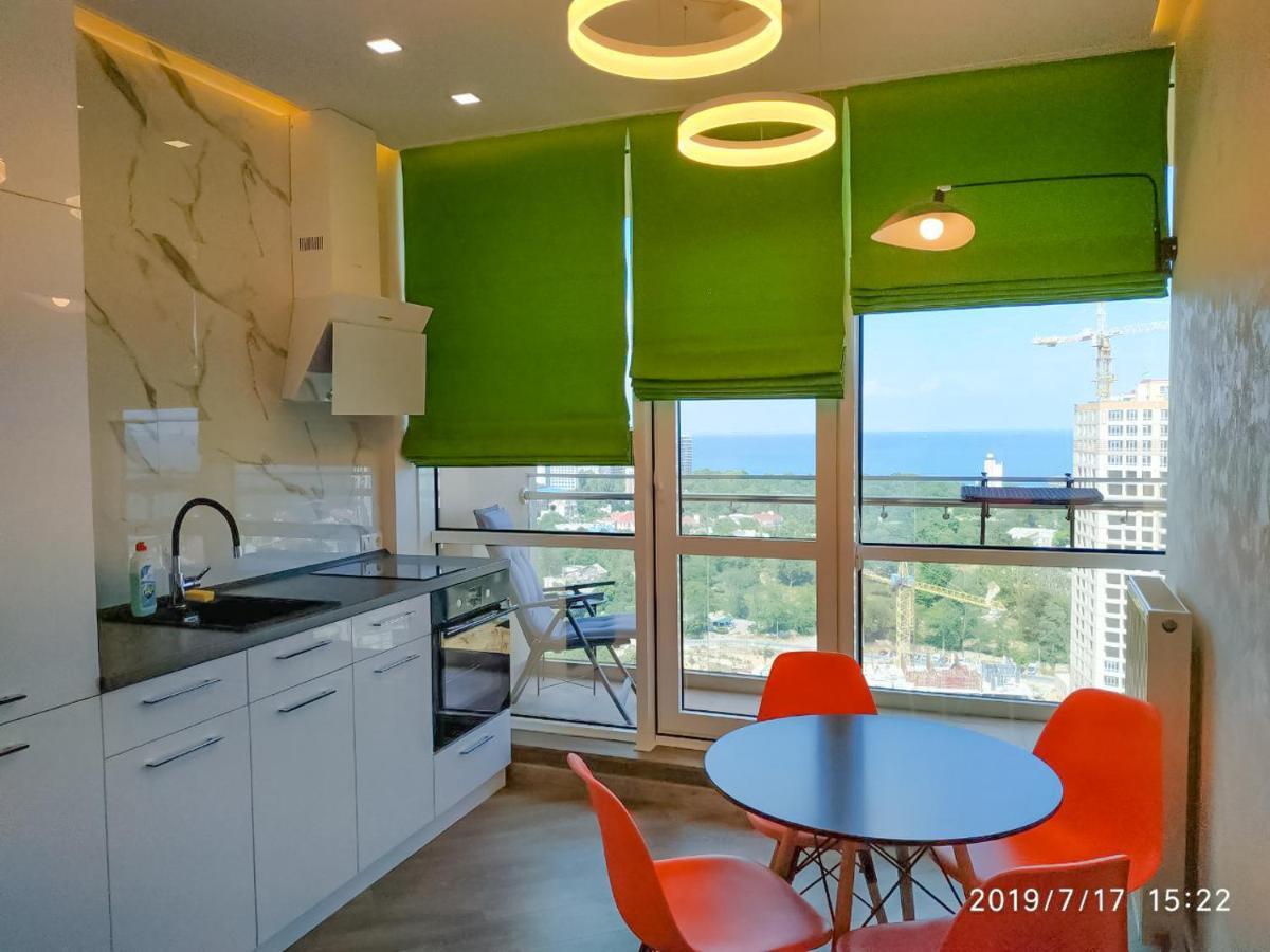 Arcadia Vip Apartments Sea View! Odesa Exterior photo