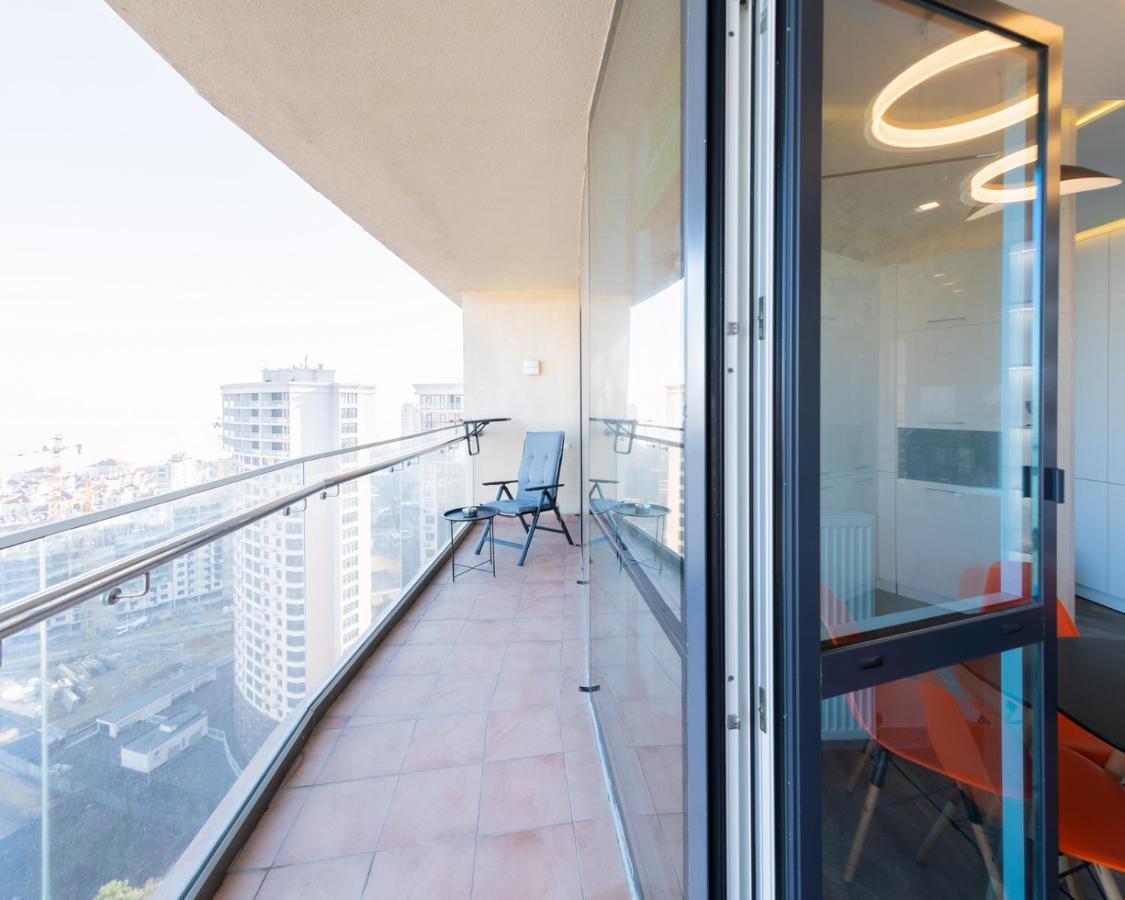 Arcadia Vip Apartments Sea View! Odesa Exterior photo