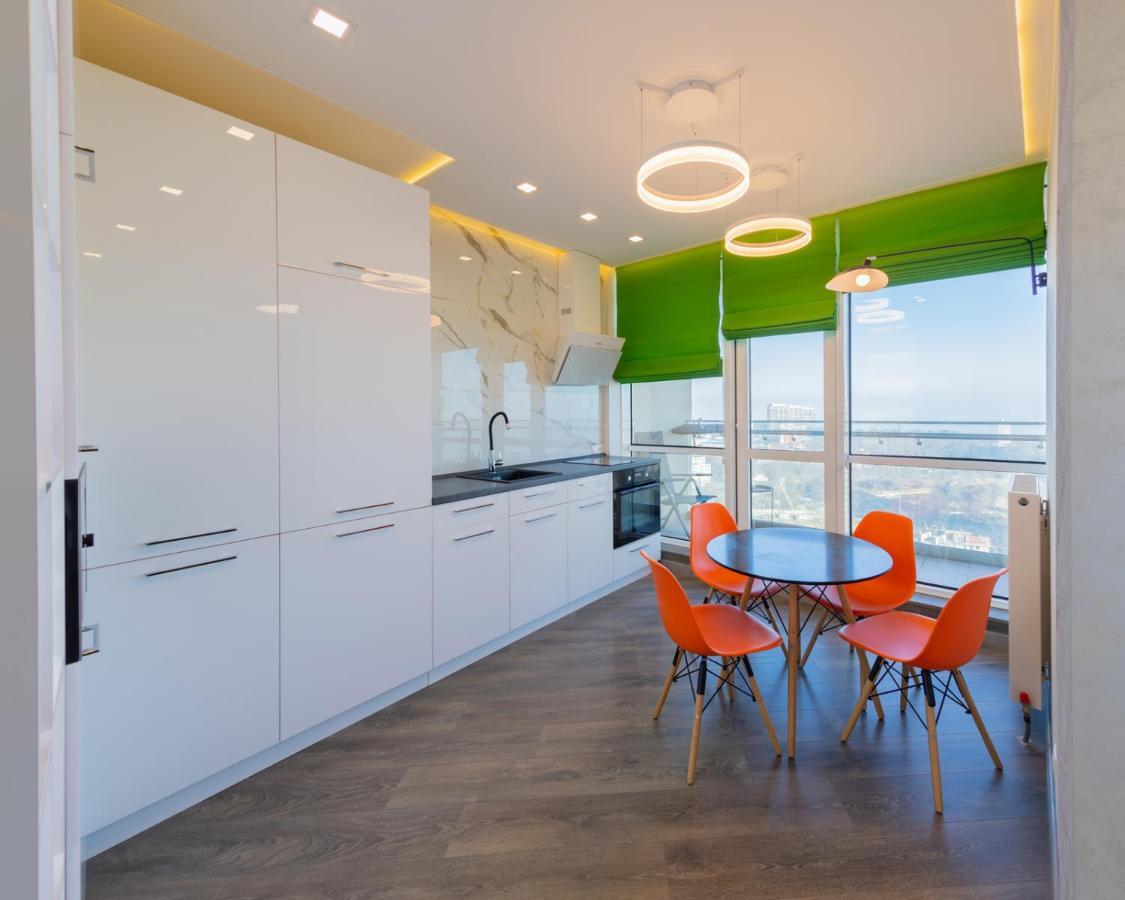 Arcadia Vip Apartments Sea View! Odesa Exterior photo